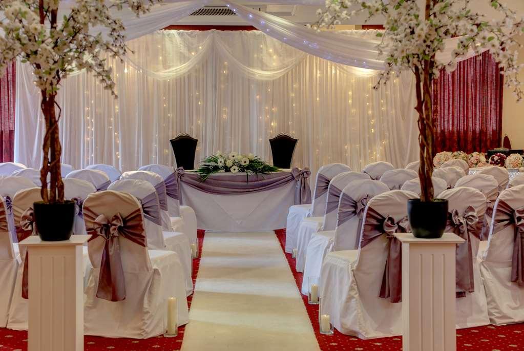 North Oaks And Leisure Club 3* Burnley